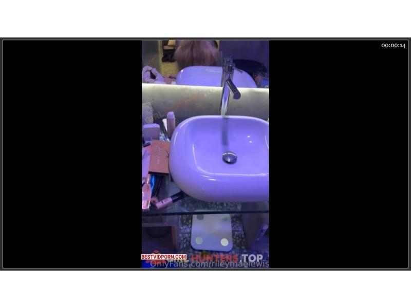 Riley Mae Onlyfans Video Blowjob Bathroom